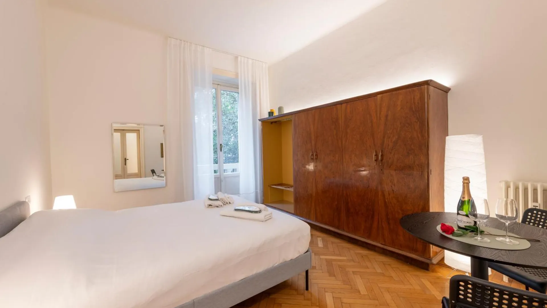 Ercole Ferrario 12 - Ampio E Luminoso Appartamento Milan Apartment