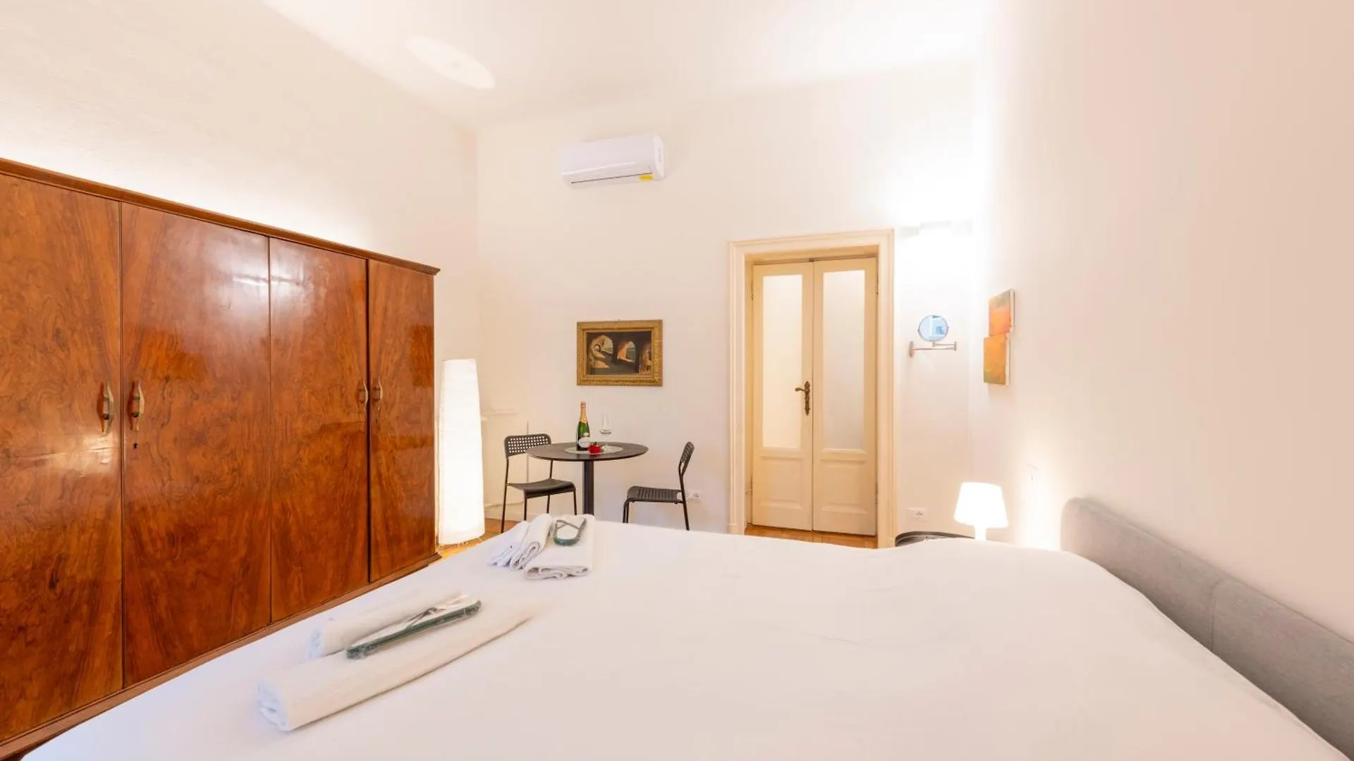 Apartment Ercole Ferrario 12 - Ampio E Luminoso Appartamento Milan